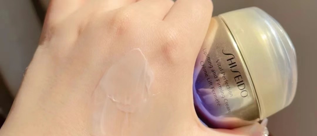 欧诗漫哪款面霜适合30岁以上用,性价比高的面霜推荐30岁干皮