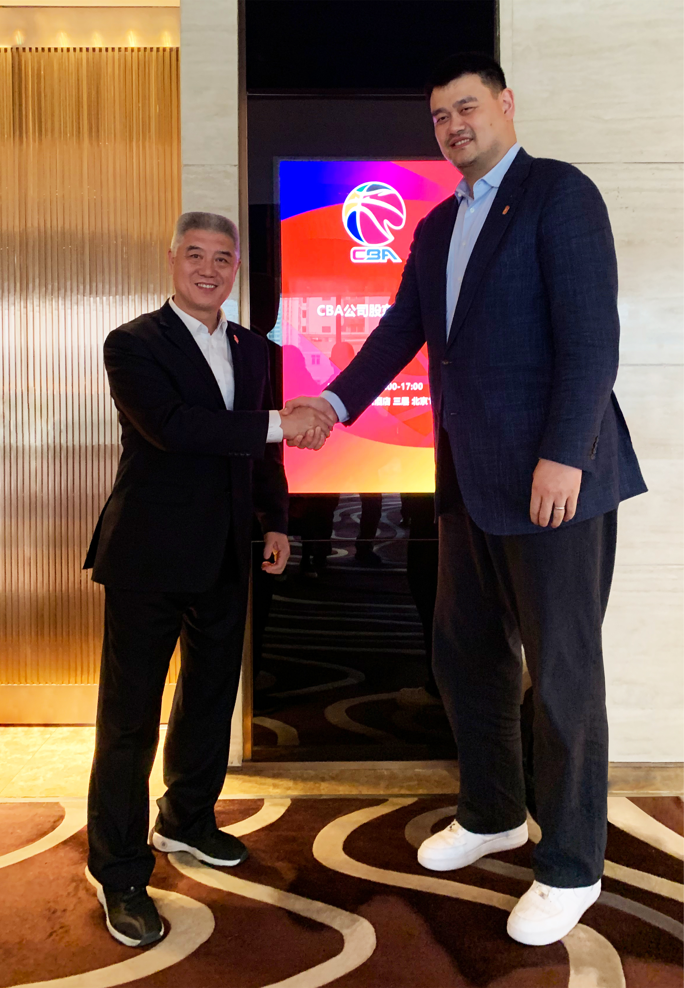 中国篮协主席姚明不再兼任CBA公司董事长换了他