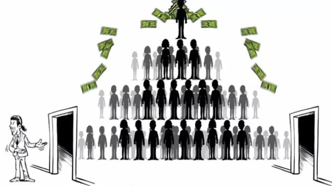 1919年意大利男子用2张邮票,每天骗100万美元,骗术延用至今