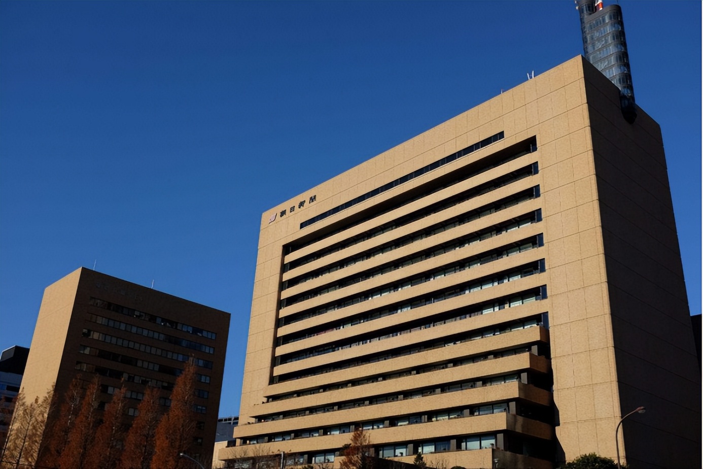 日本一打印店发明新贿赂手段，不用钱行贿，却成功拉一众政要下水