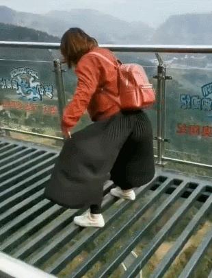 适合胖女生的裤子和衣服推荐,180斤矮胖女穿哪种裤子