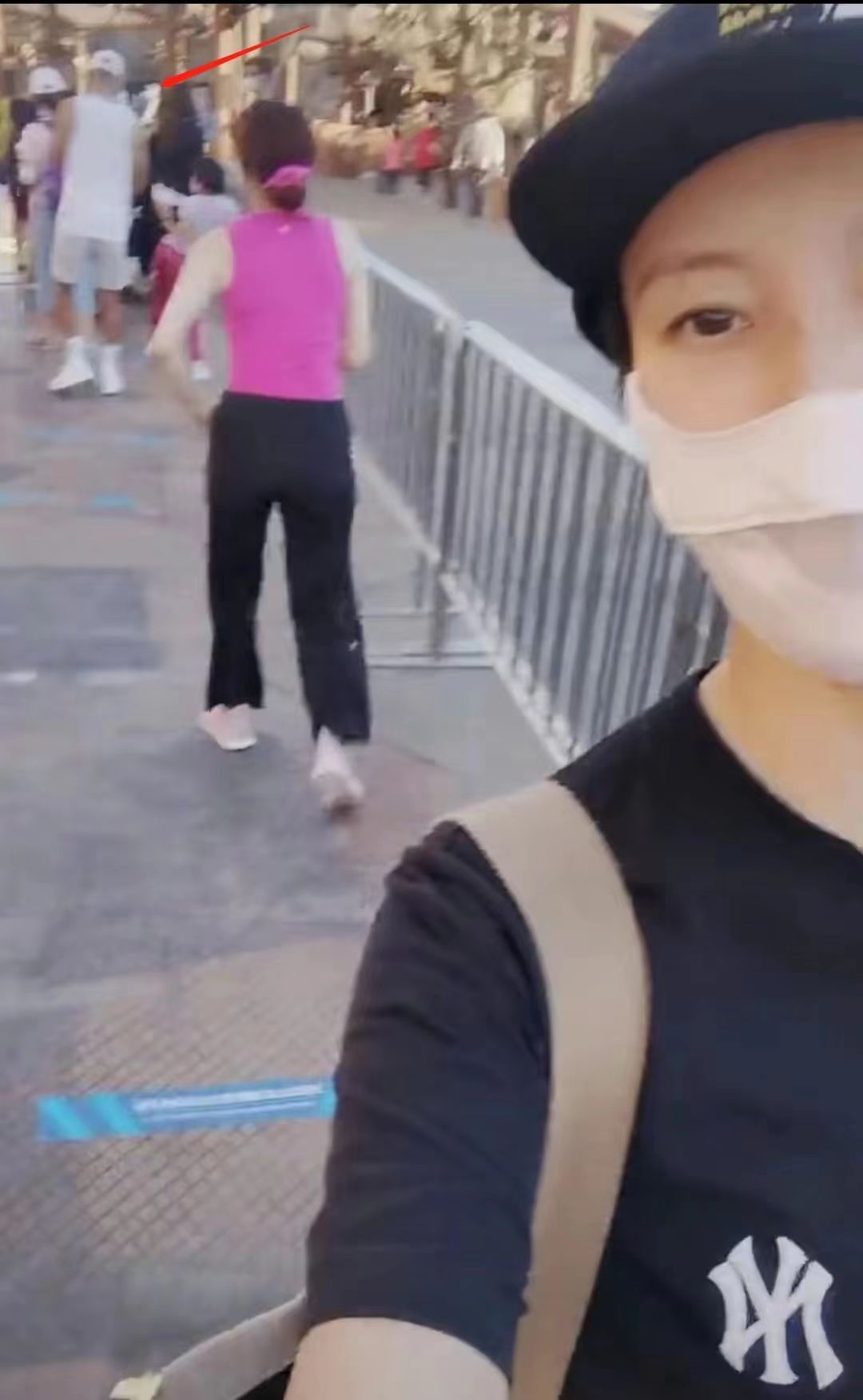 林丹夫妻同框暴露真实身高差,林丹一家5口照片图文