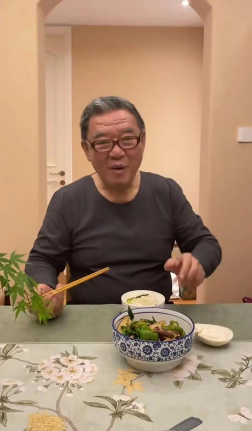 私生活混乱、撒谎成性、批判他人堕落自己，这7位老戏骨令人汗颜