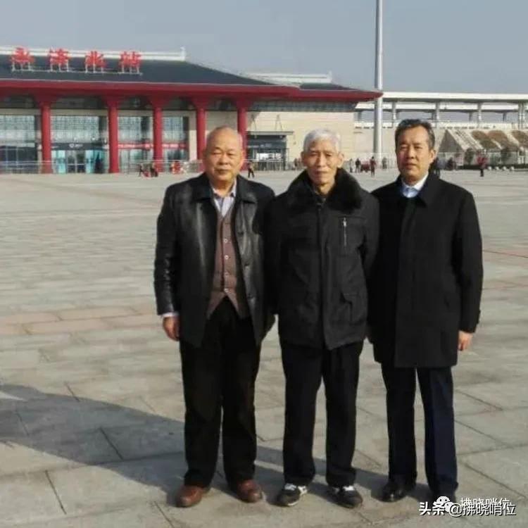 老战友四十年相聚联谊会上的感言,老战友40年后相逢重温战友情