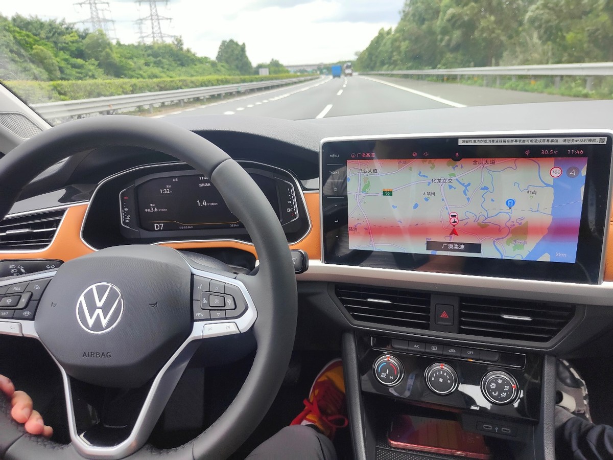 新款宝来顶配测评,全新宝来2022款油耗怎么样