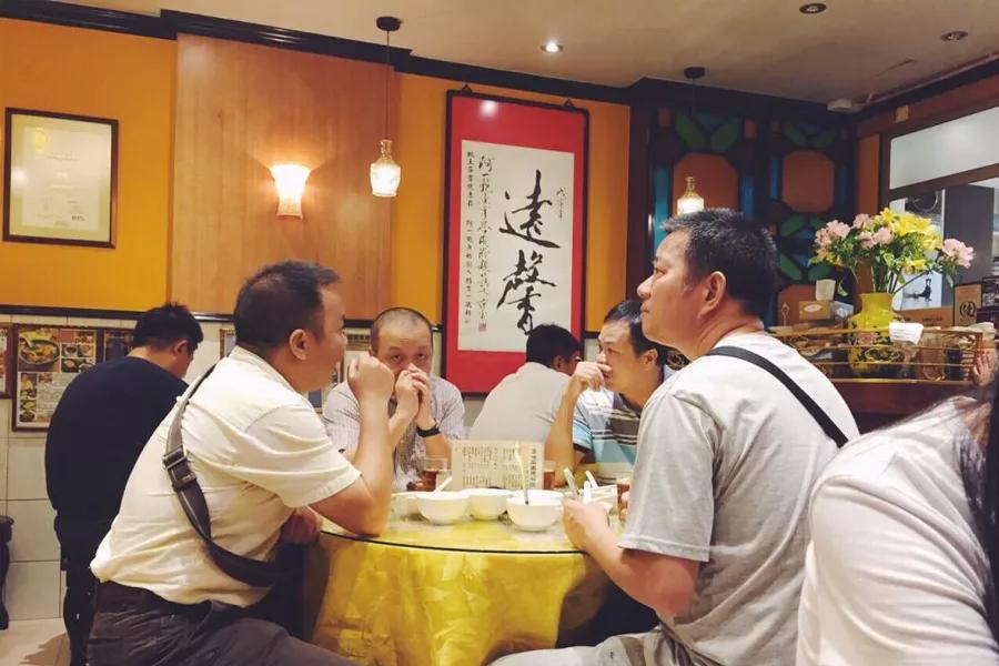 到底哪个才是真的的英文,哪些明星是真正香港本地人