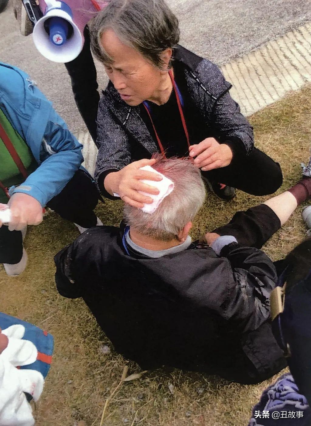 巨龙腾飞风筝的放飞现场,260米长风筝