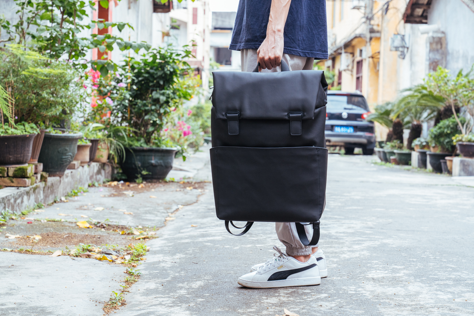 种草的翻包文化，好物实用至上：我的通勤实用主义EDC都有些啥？