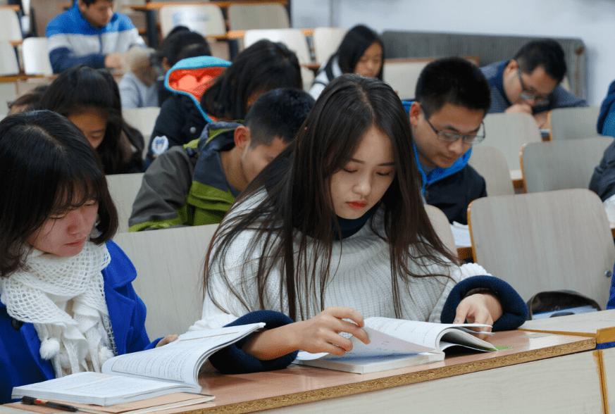 文科专科报考什么专业就业前景好,文科报考什么专业就业前景好