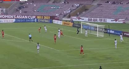 大年初一男足输球后观众反应,男足大年初一输球球迷的愤怒