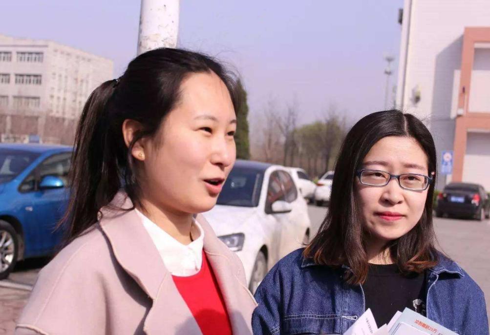 女大学生创业失败住桥底，冻得瑟瑟发抖不忘学习，被质疑“摆拍”