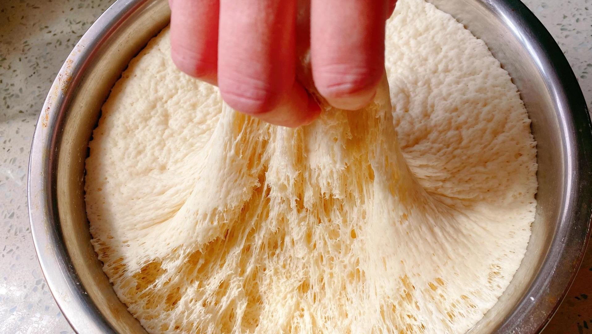 警惕小摊贩卖的铝包子,如何辨别早餐店包子质量