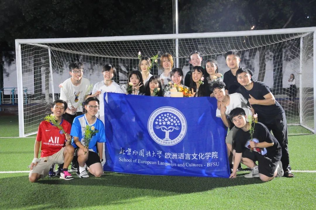 世界冠军在高校表演跳绳,世界冠军助阵表演视频