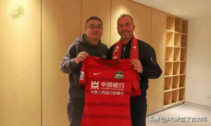 皮纳伤退河南队厄运继续球队没有放弃，客场两粒进球惜败海港