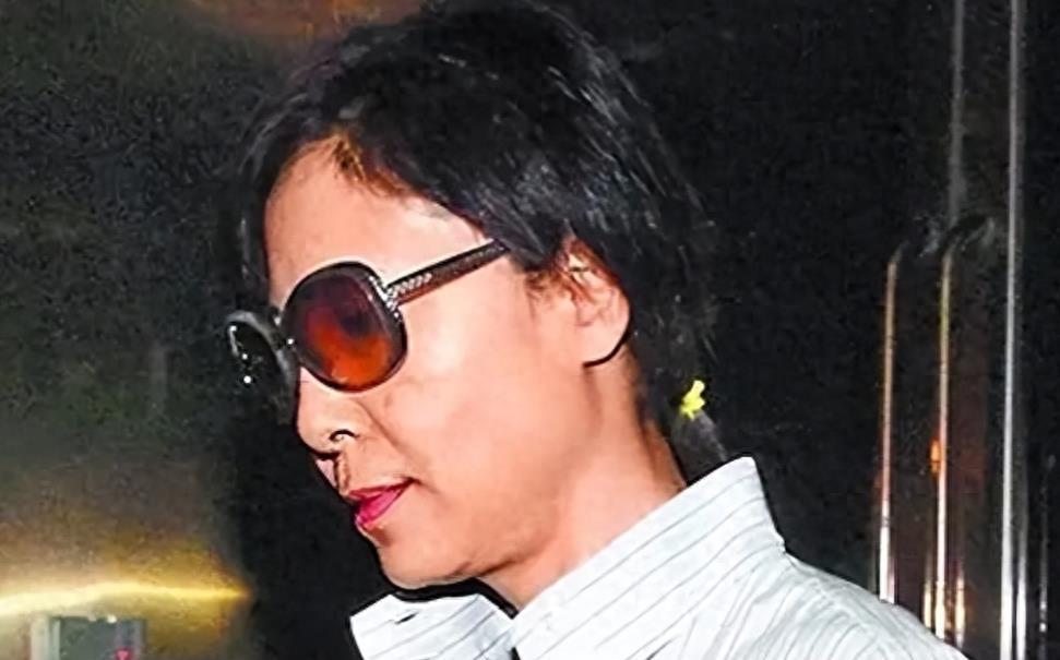 “天下第一淫棍”，玷污60位女艺人被判了29年，入狱后仍飞扬