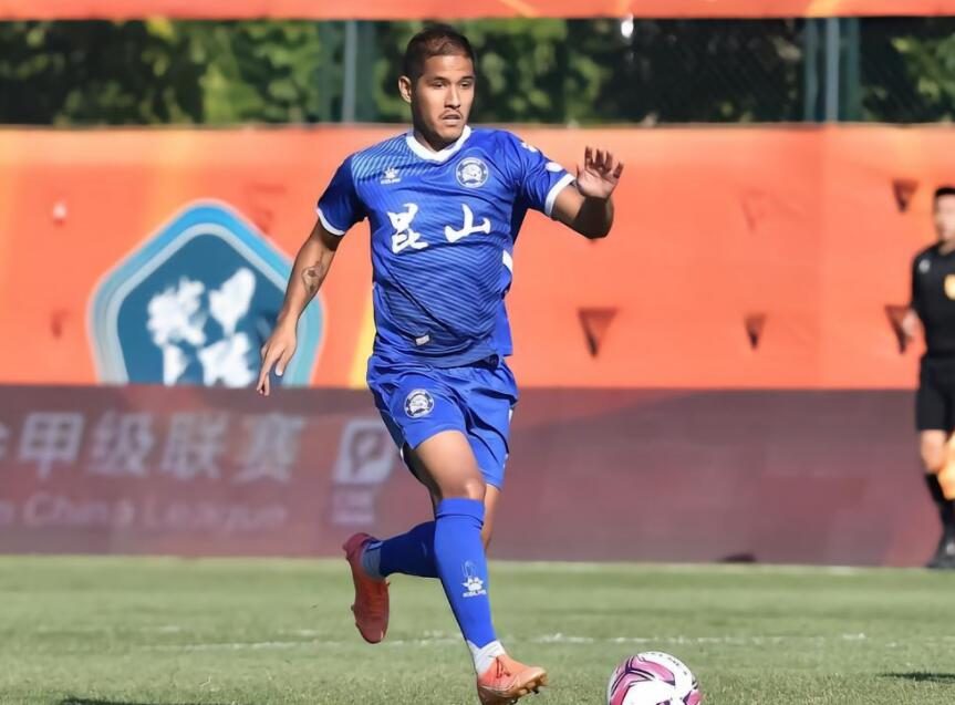 太讽刺!面对媒体,说出“我想成为中国人”,不到4年打脸换国籍