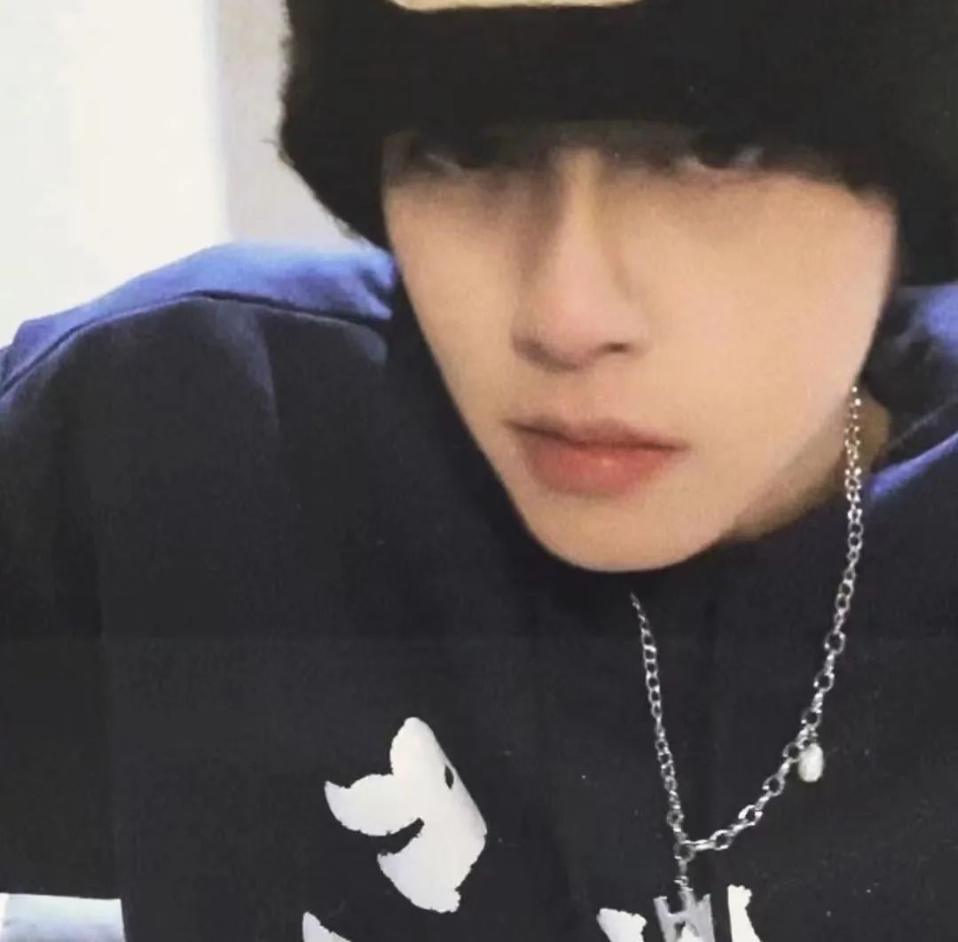 头像微信好看的,刺眼的微信头像完整版