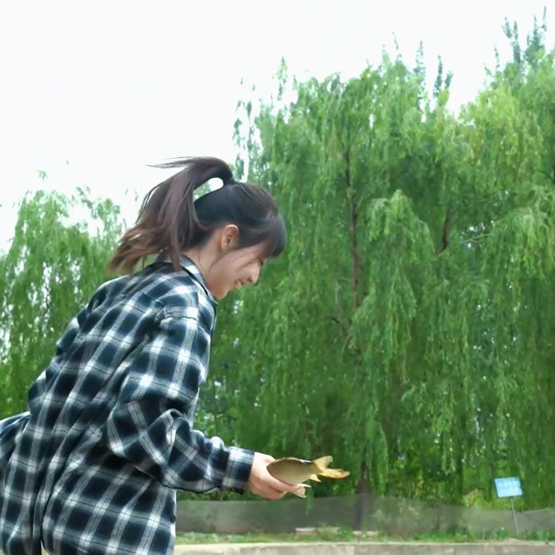 带学妹钓鱼,挑战带妹子钓鱼