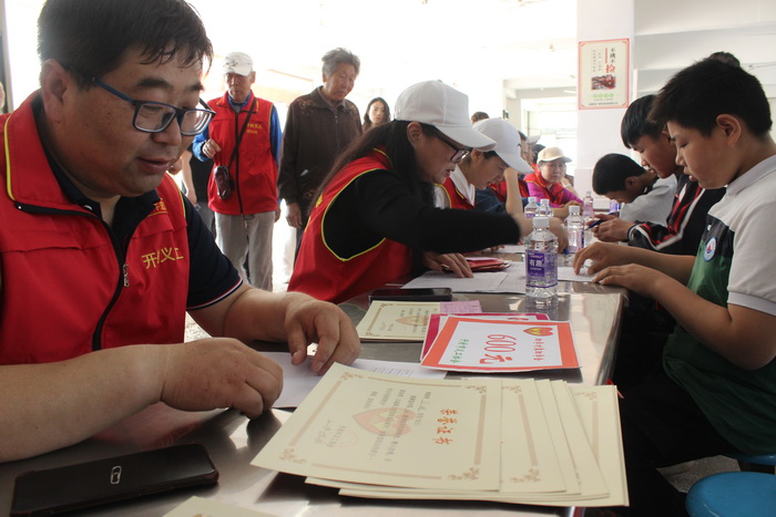 开封顺河区残联慰问困难残疾家庭,开封义工协会贫困户