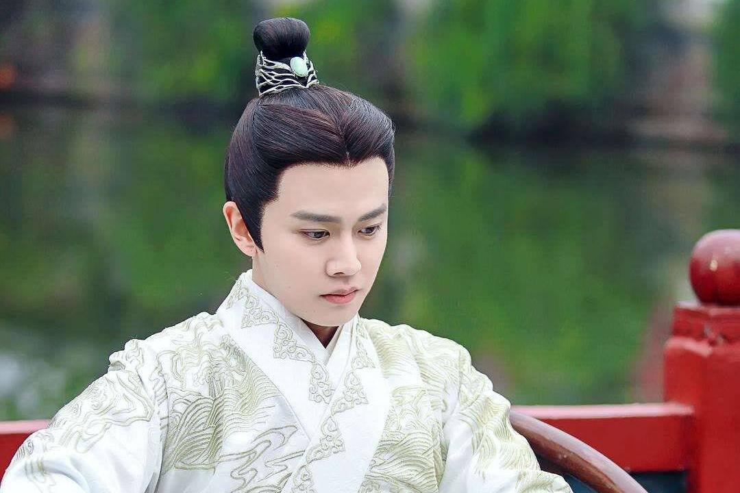 为角色增肥20斤专注演技不惧外表,为瘦到65公斤努力视频