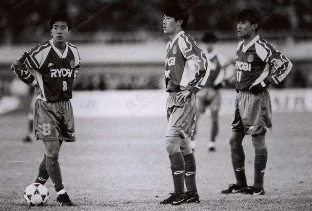 队长袖标为什么那么贵,队长袖标是干嘛的