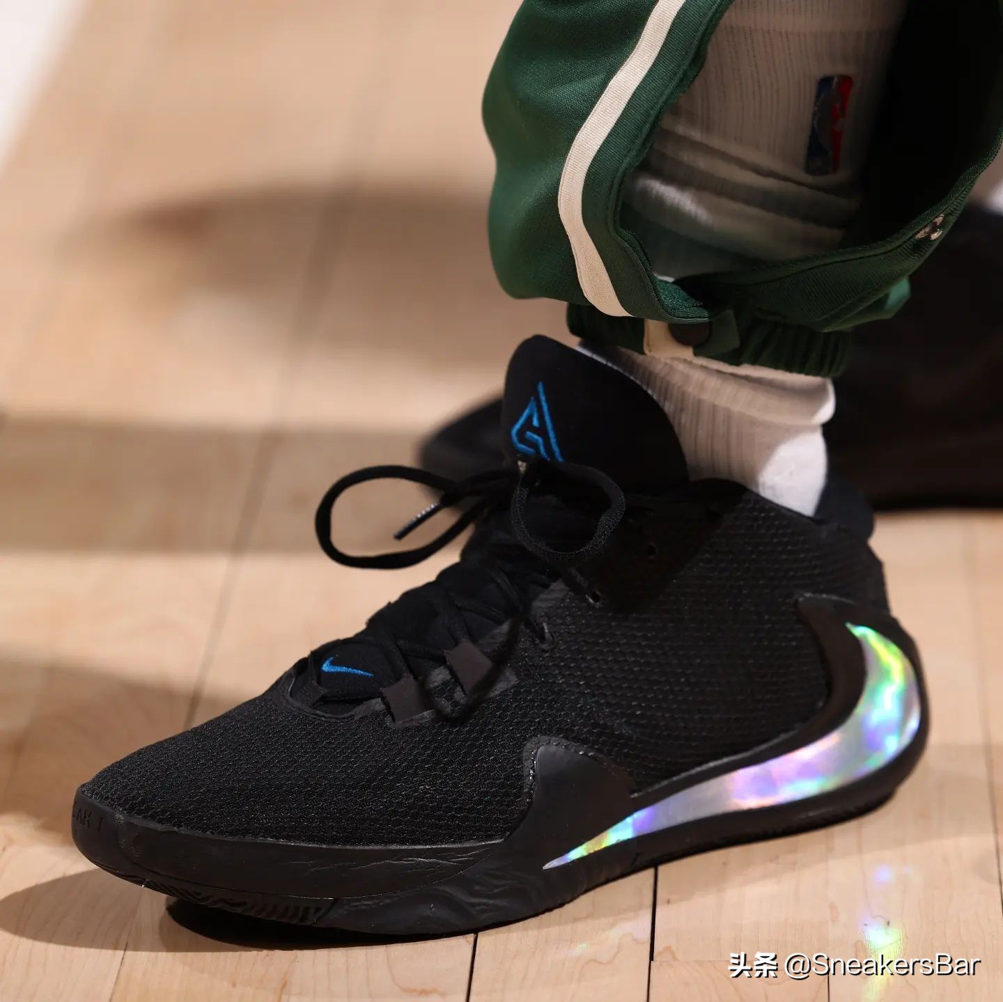 今日nba球星上脚球鞋一览2019,nba球星球鞋每日上脚詹姆斯