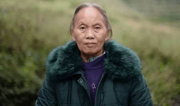 女子被拐卖到农村18年没回过娘家,从小被拐卖20多年后回到家乡