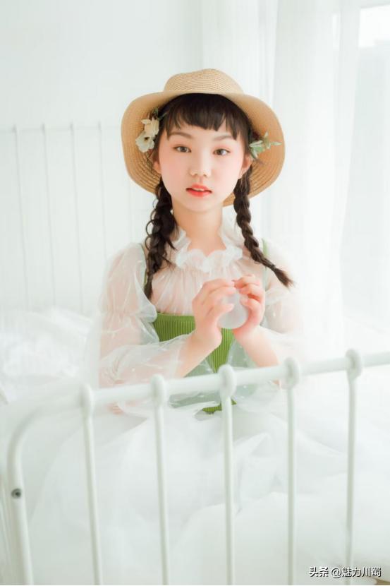 六年级优秀升旗手发言稿,我是升旗手视频