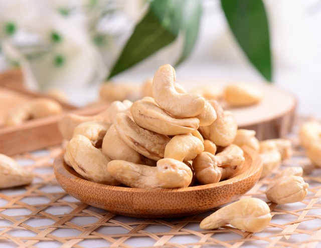 失眠睡不着到底吃什么食物,严重失眠睡不着吃哪些食物