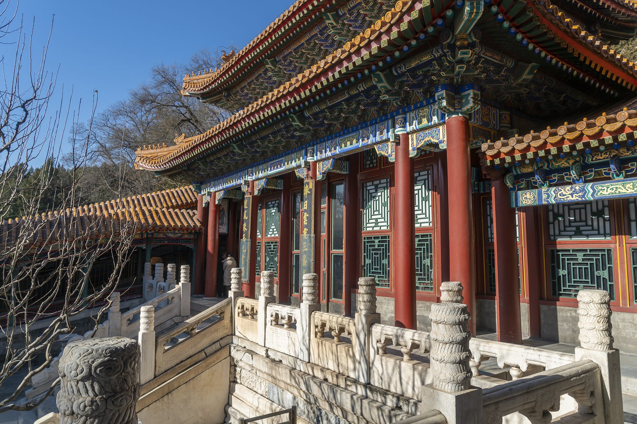 漫步北京颐和园,走颐和园长廊寓意