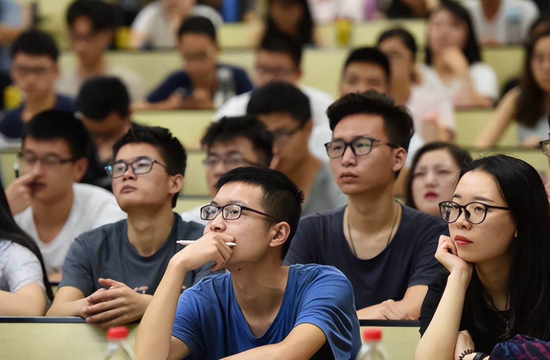 理科文科分数差距很大,文科和理科毕业有什么区别