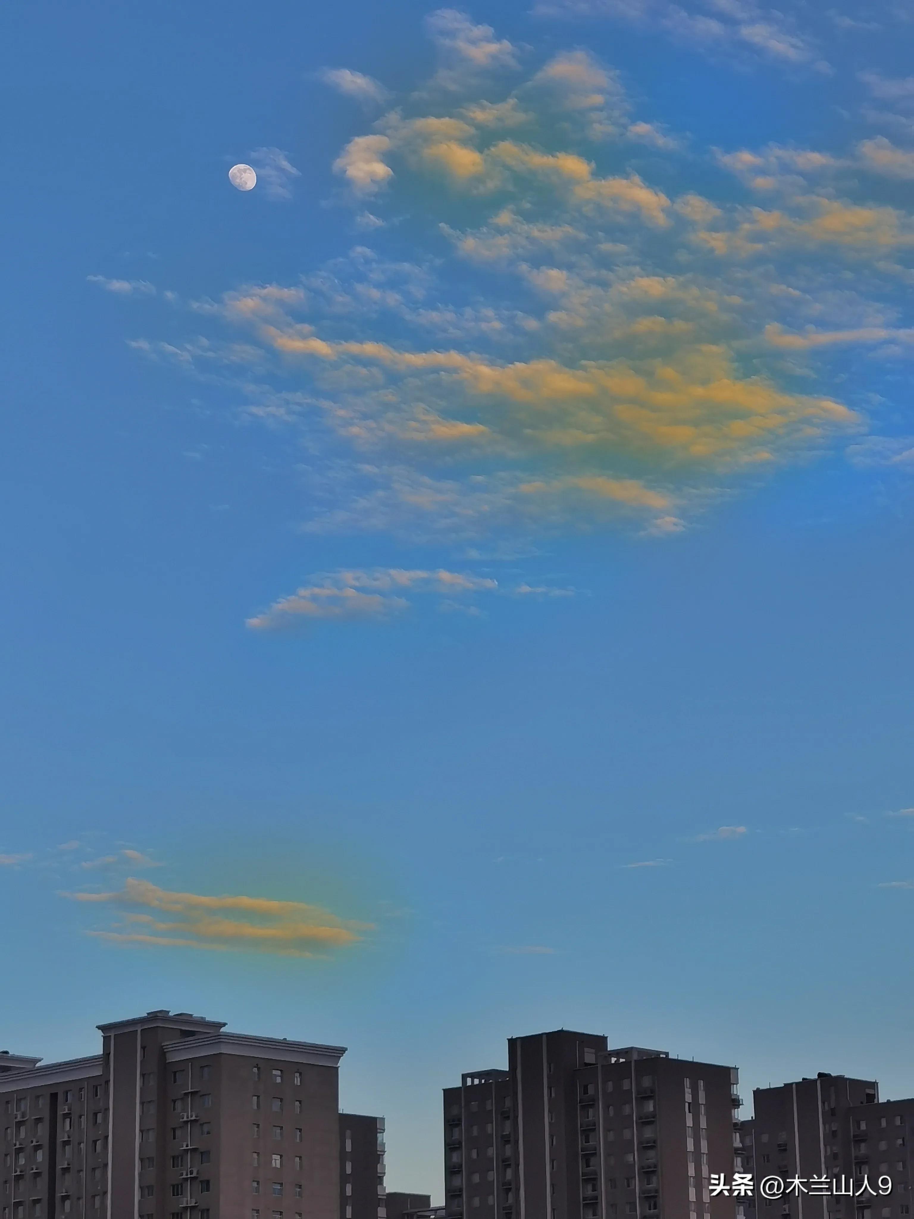 手机拍摄红底照片怎么导入,拍红云的技巧