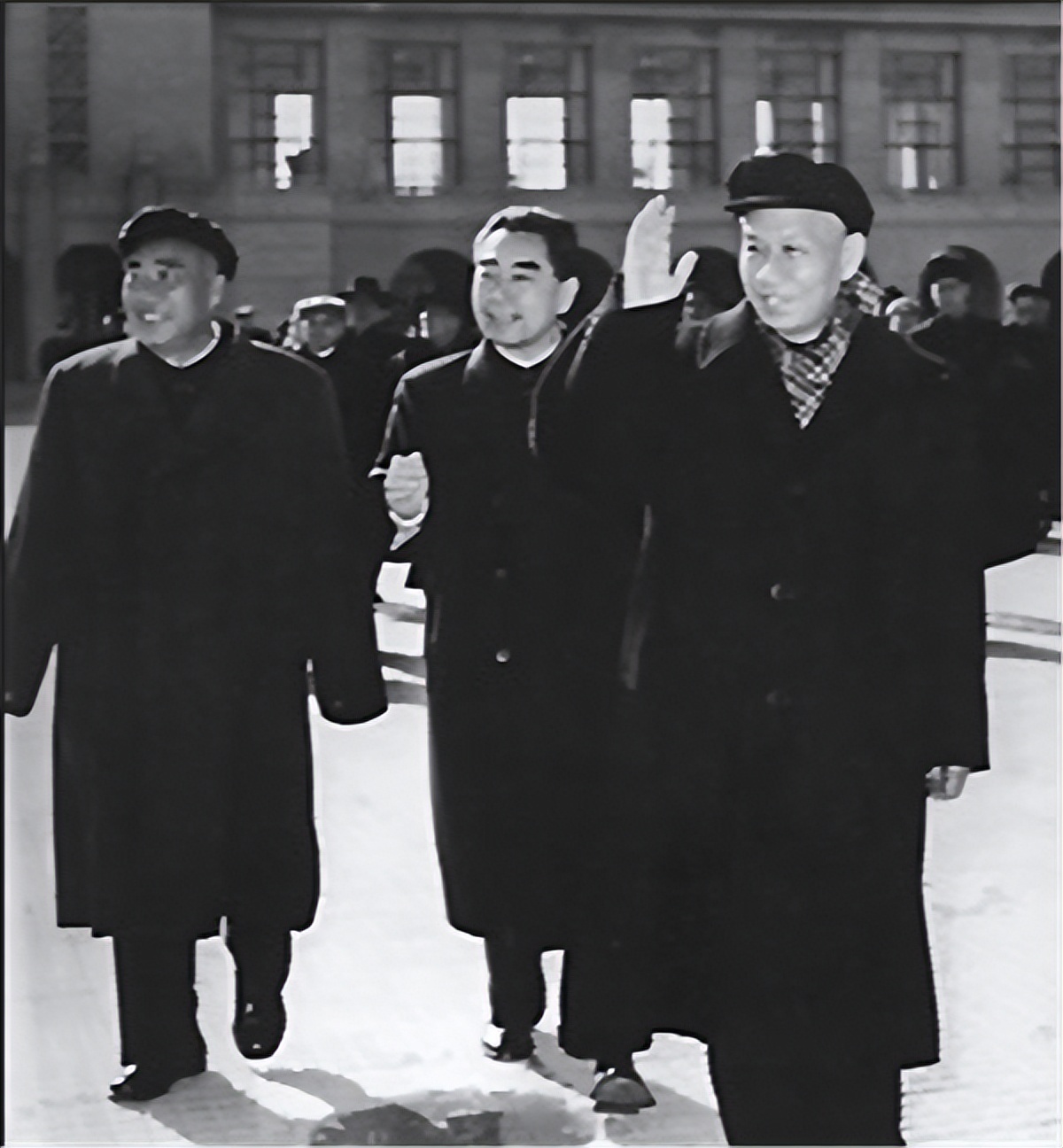 毛主席真实身高是多高？九旬贴身警卫员回忆量身高，解亿万人疑惑