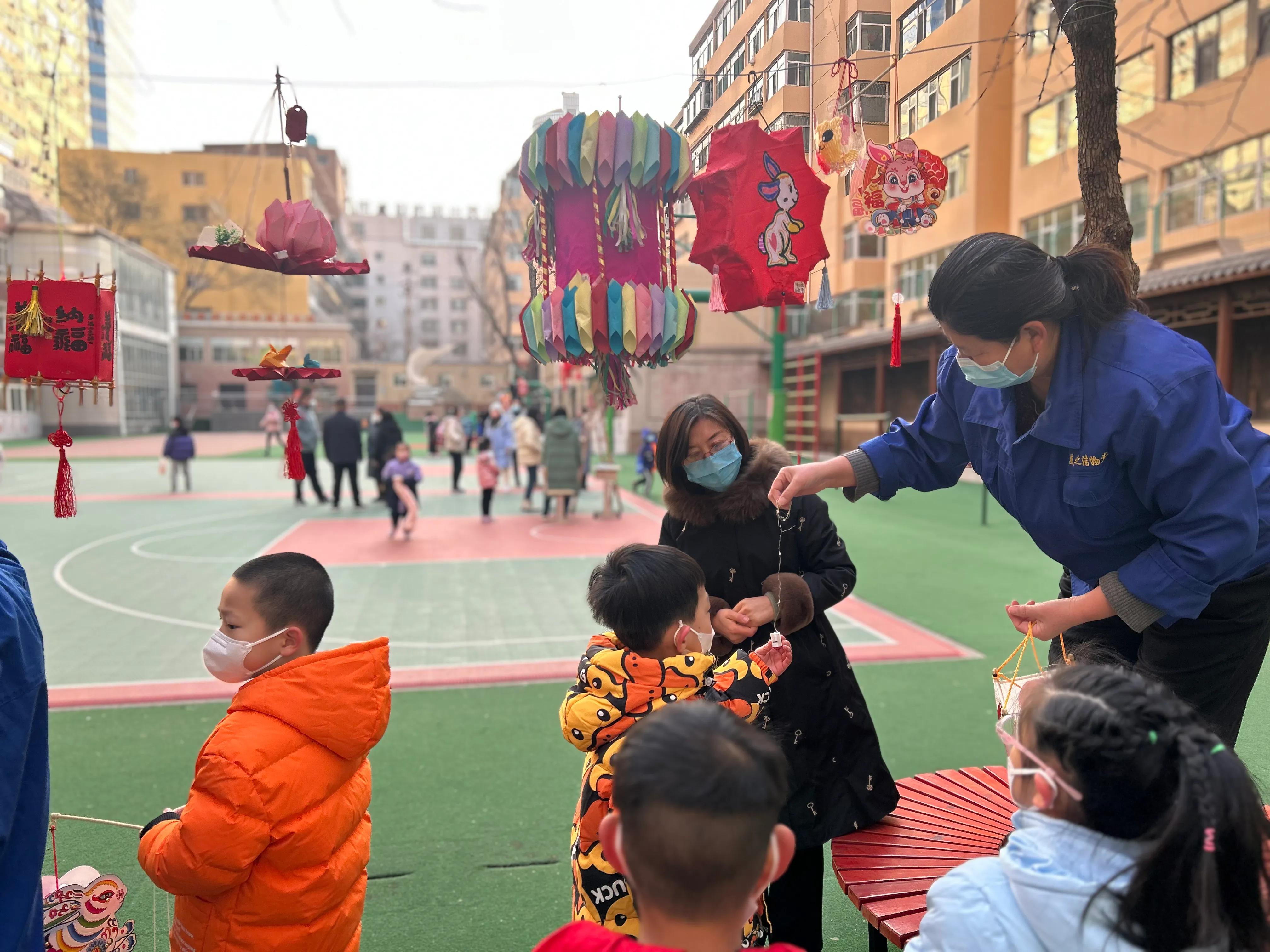 元宵节变废为宝巧做花灯,变废为宝小学生制作新年花灯