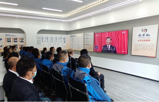 三届*党**代表向东:这是我第一次在向东班收看全国*党**代会