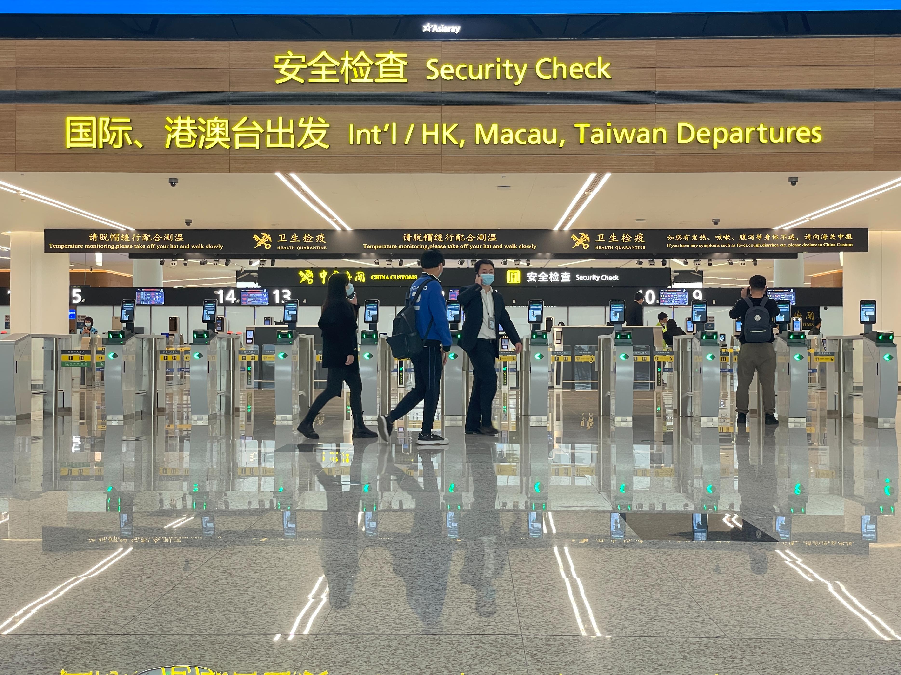 国际航班票价700税2000多吗,为啥现在国际航班票价还是那么贵