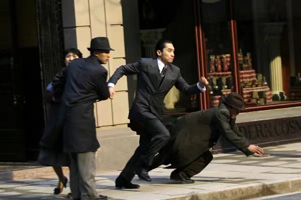 三看《色戒》才明白：汤唯关键时刻背叛组织、放走老易的真实隐情