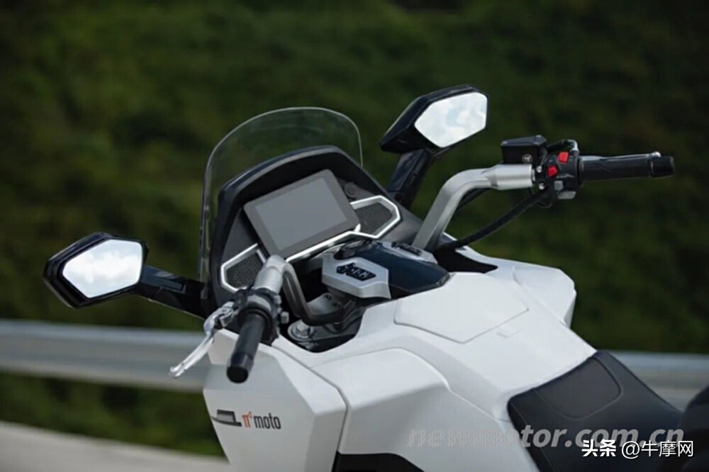 派方正式出圈!星舰324888元起,引力15013999元起|还有650巡航