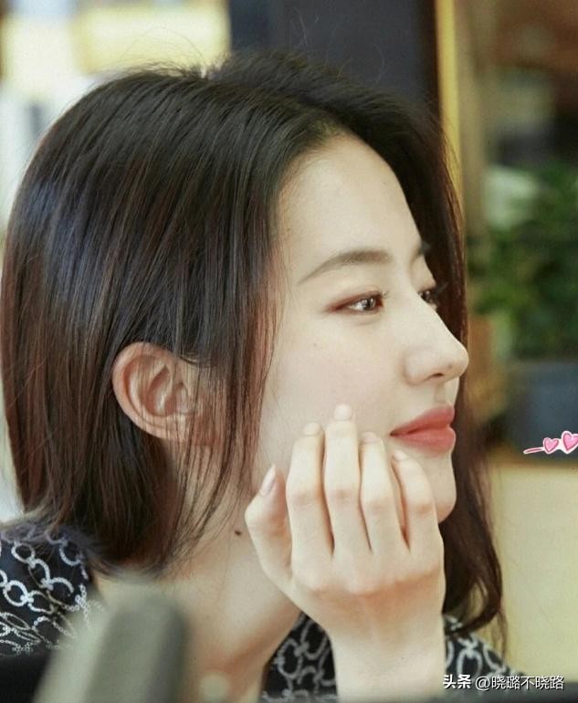 脸上这4个部位有痣到老都优雅,脸上这四处有痣是天生的美人