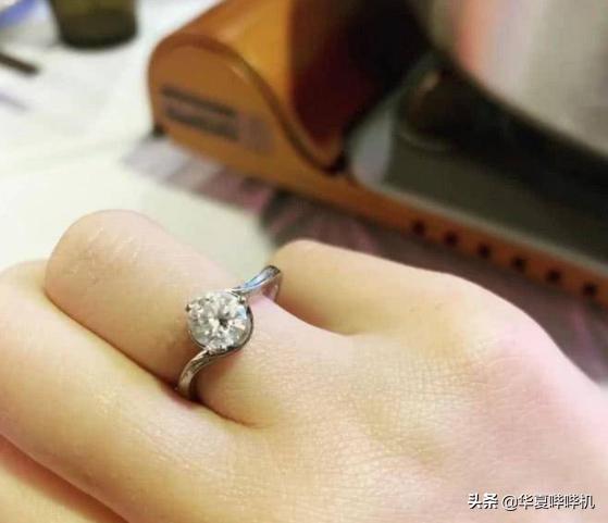 徐冬冬回应椰汁低俗广告语,大嫂徐冬冬辟谣虚假合作