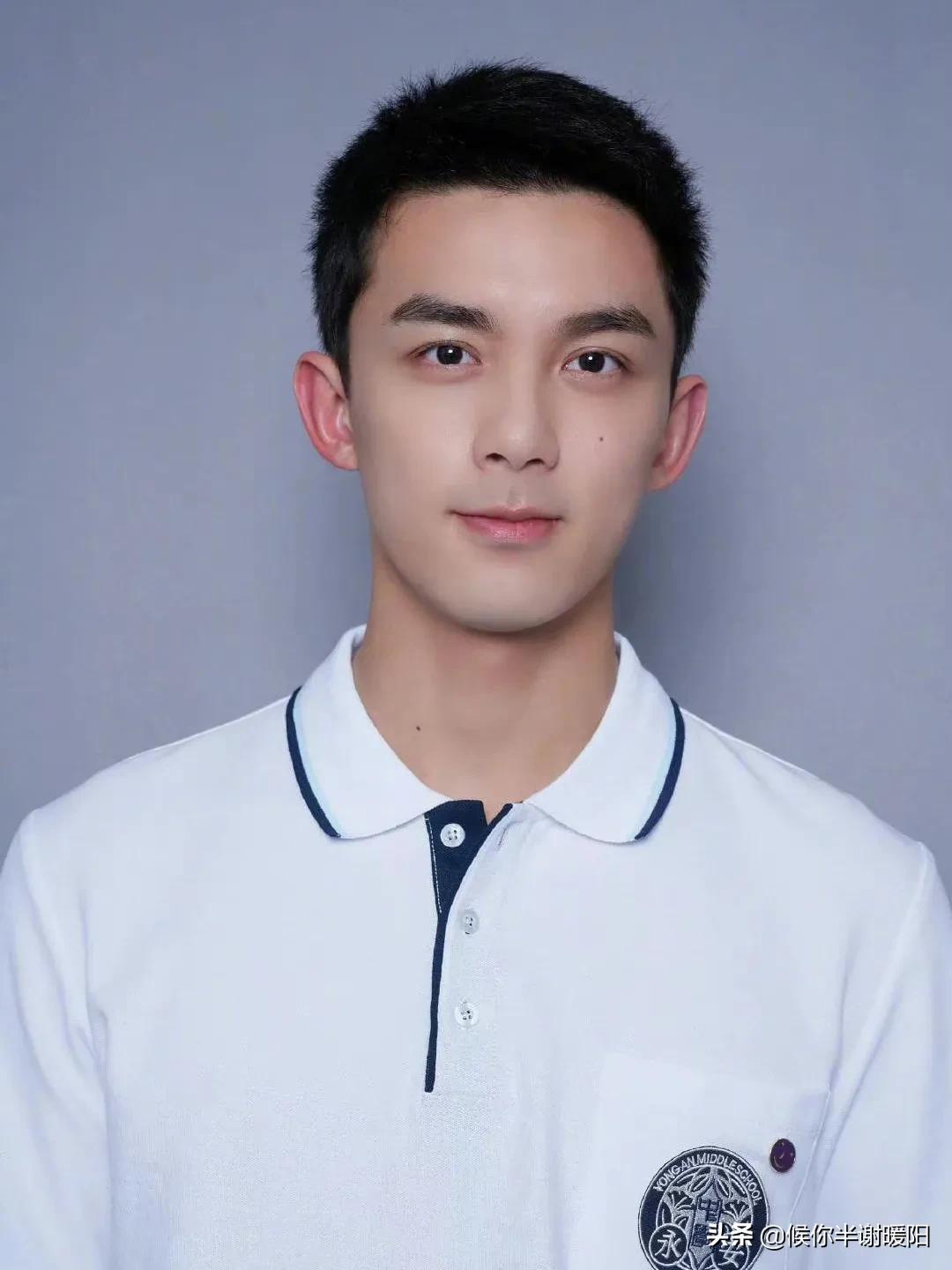 寸头男明星朱一龙,朱一龙肖战最帅的照片