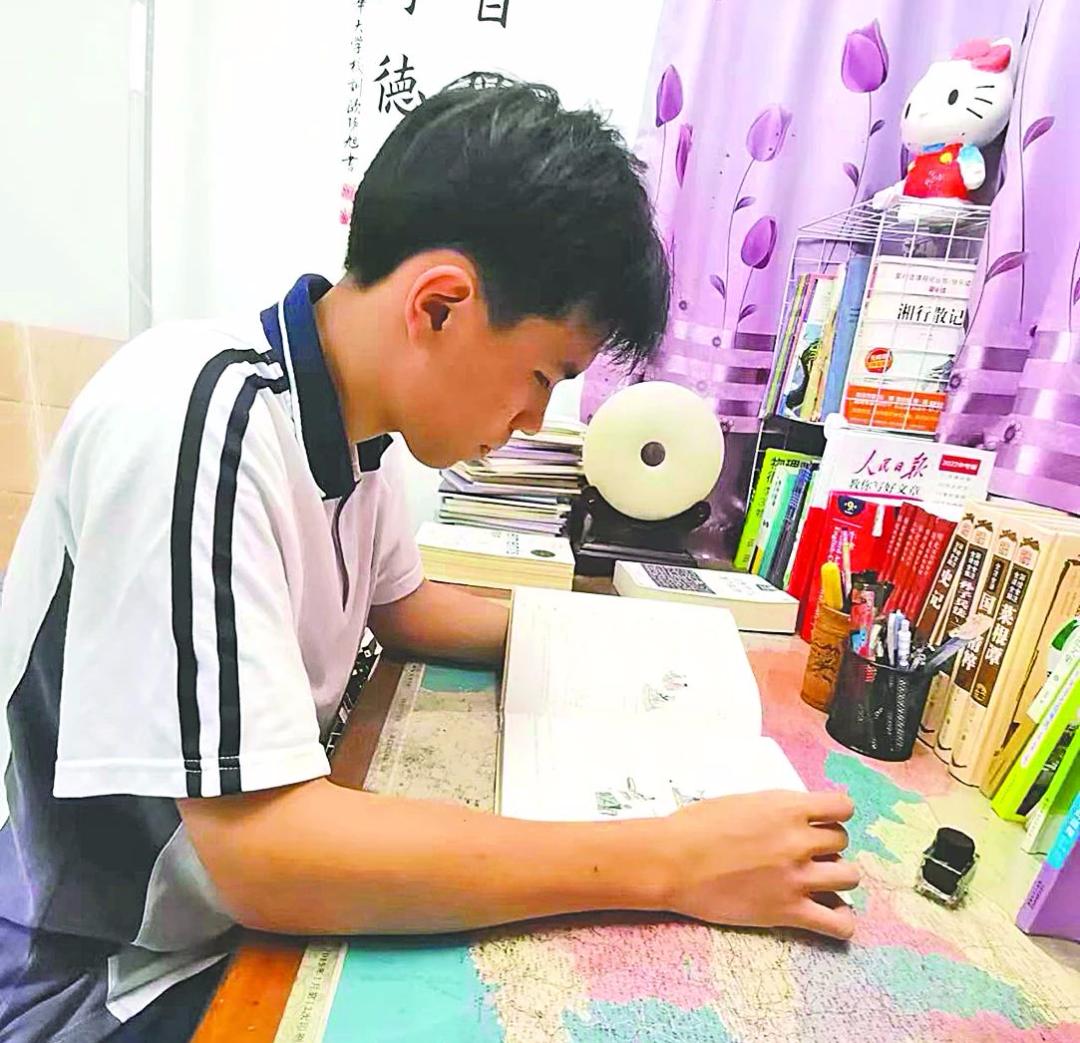 阅读赋能成长书香浸润校园绘画,阅读赋能成长书香浸润校园作文