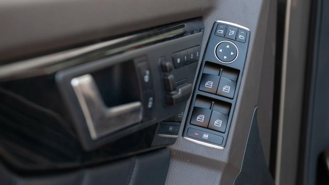 高尔夫大众汽车多少钱一台,奔驰gle300新款二手车价格多少钱