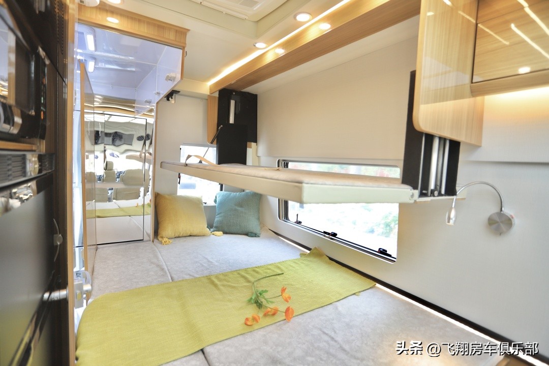 独立额头床房车,最巧妙设计的房车