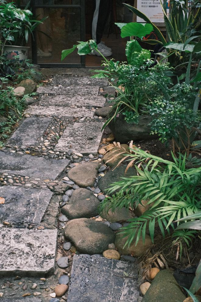 佛山70后老板打造300平书店弧形落地窗美翻了