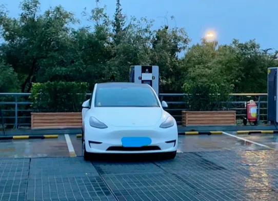 试驾特斯拉新款modelx,试驾特斯拉modelx2020功能介绍