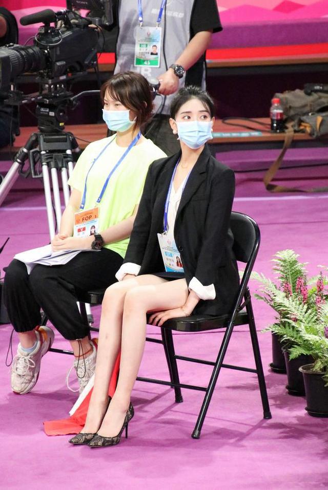 艺体女神王曼亲私密故事？浙大校花颜值不输张豆豆？曼亲生活细节