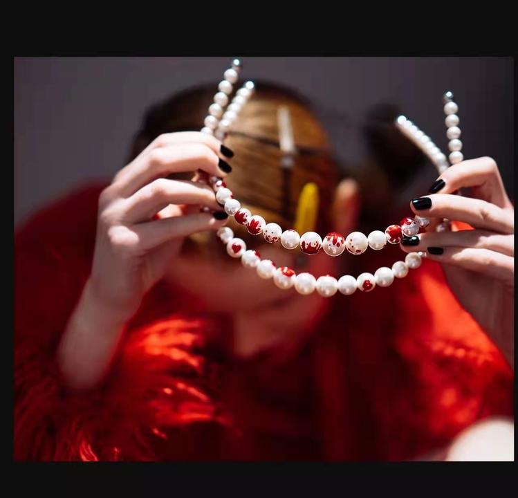 前卫设计师配饰品牌YVMIN尤目，如何让更多消费者接受设计风格？