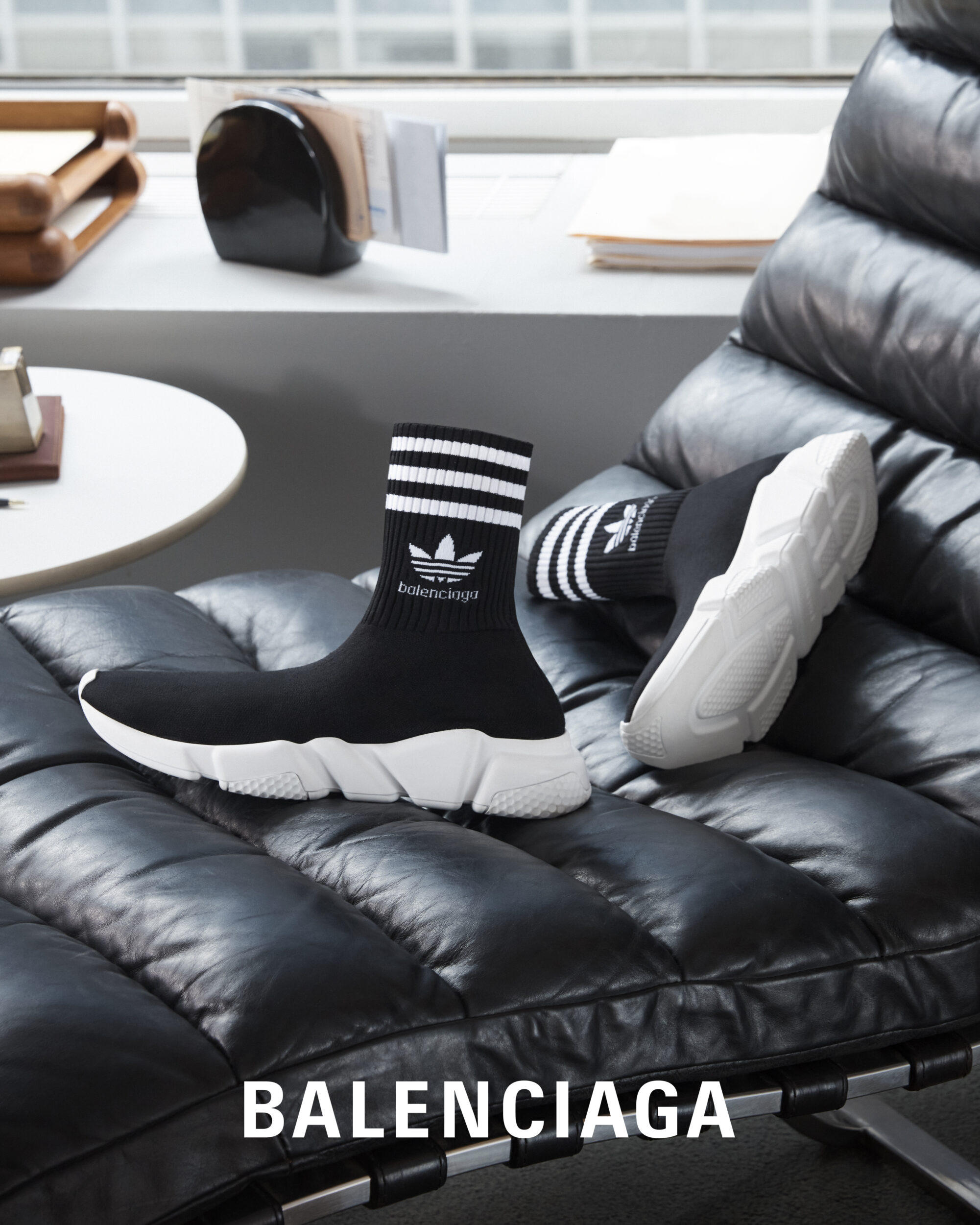 年末最受瞩目的联名！Balenciaga与adidas系列登场