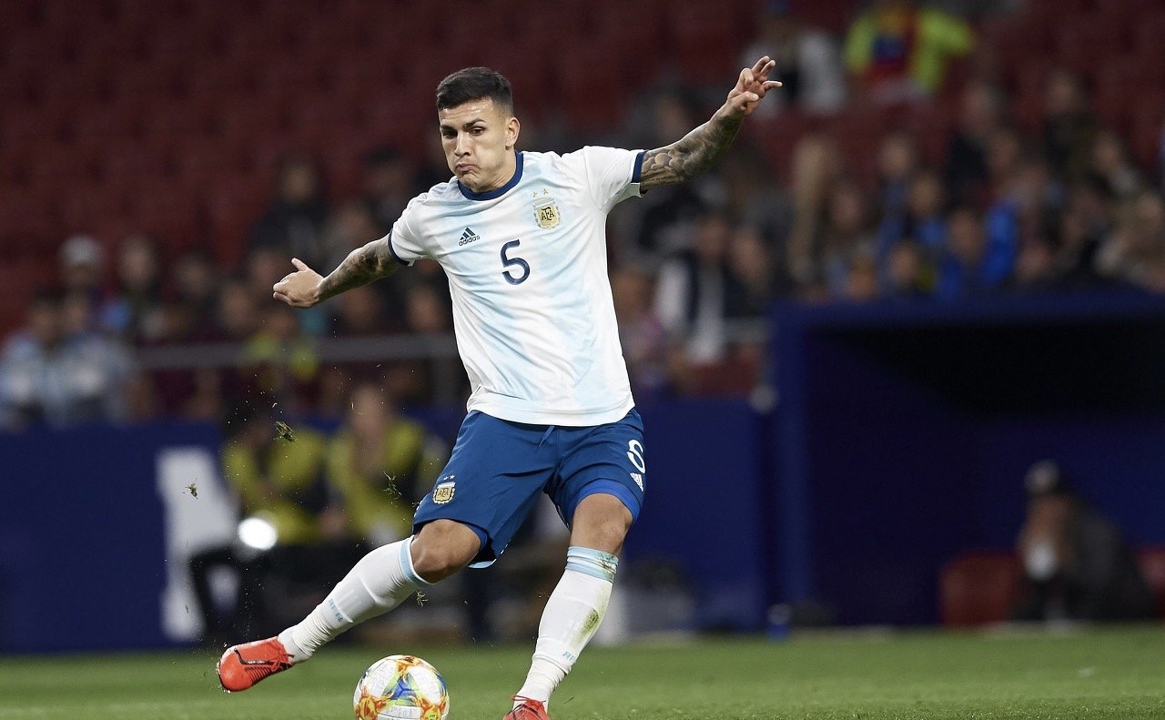 帕雷德斯为梅西出头回放,帕雷德斯致敬梅西视频